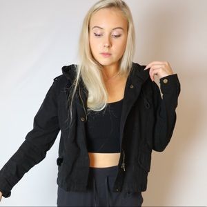 ❌sold Brandy melville black cropped fall/spring jacket